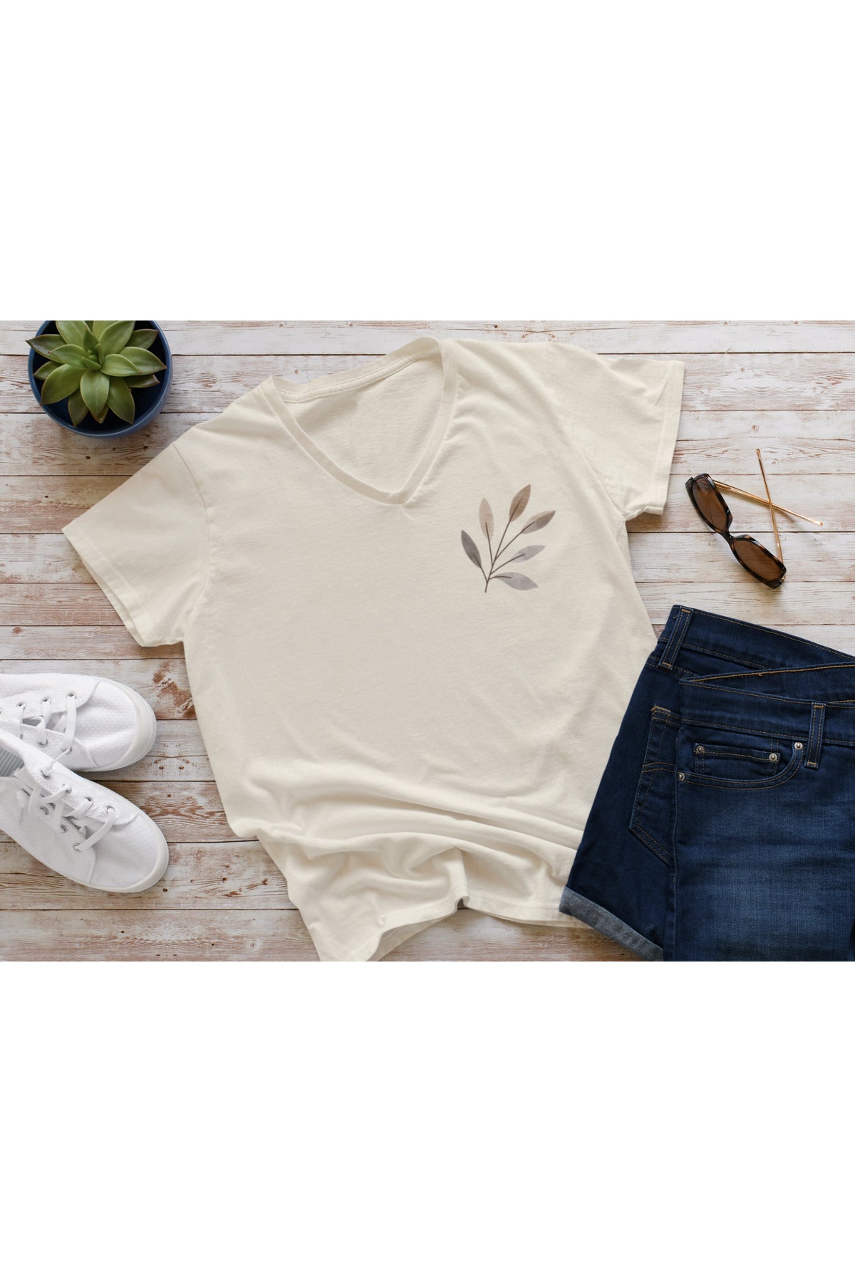 V Yaka Basic Pamuklu Baskılı Tshirt ZEYTİN DALI