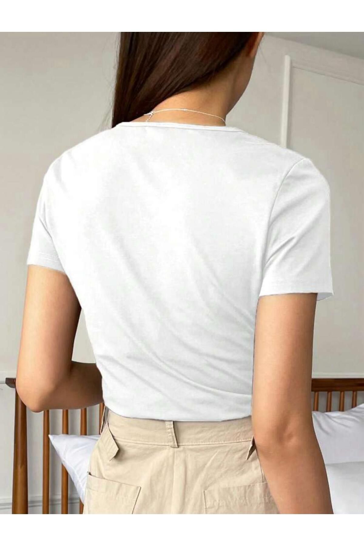 V Yaka Basic Pamuklu CLASSİCAL Baskılı Tshirt