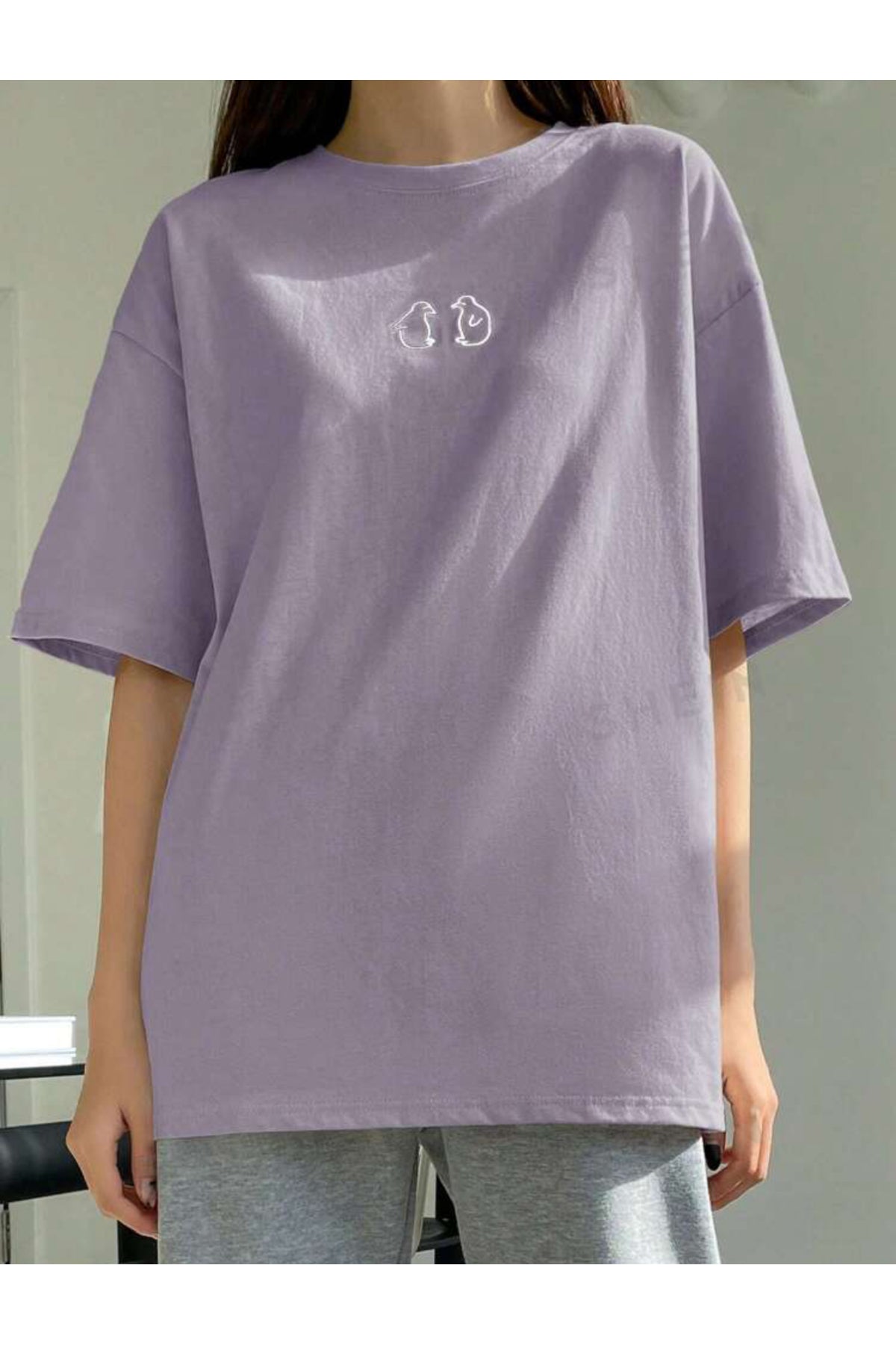 Penguen Baskılı Pamuklu Bisiklet Yaka Tshirt
