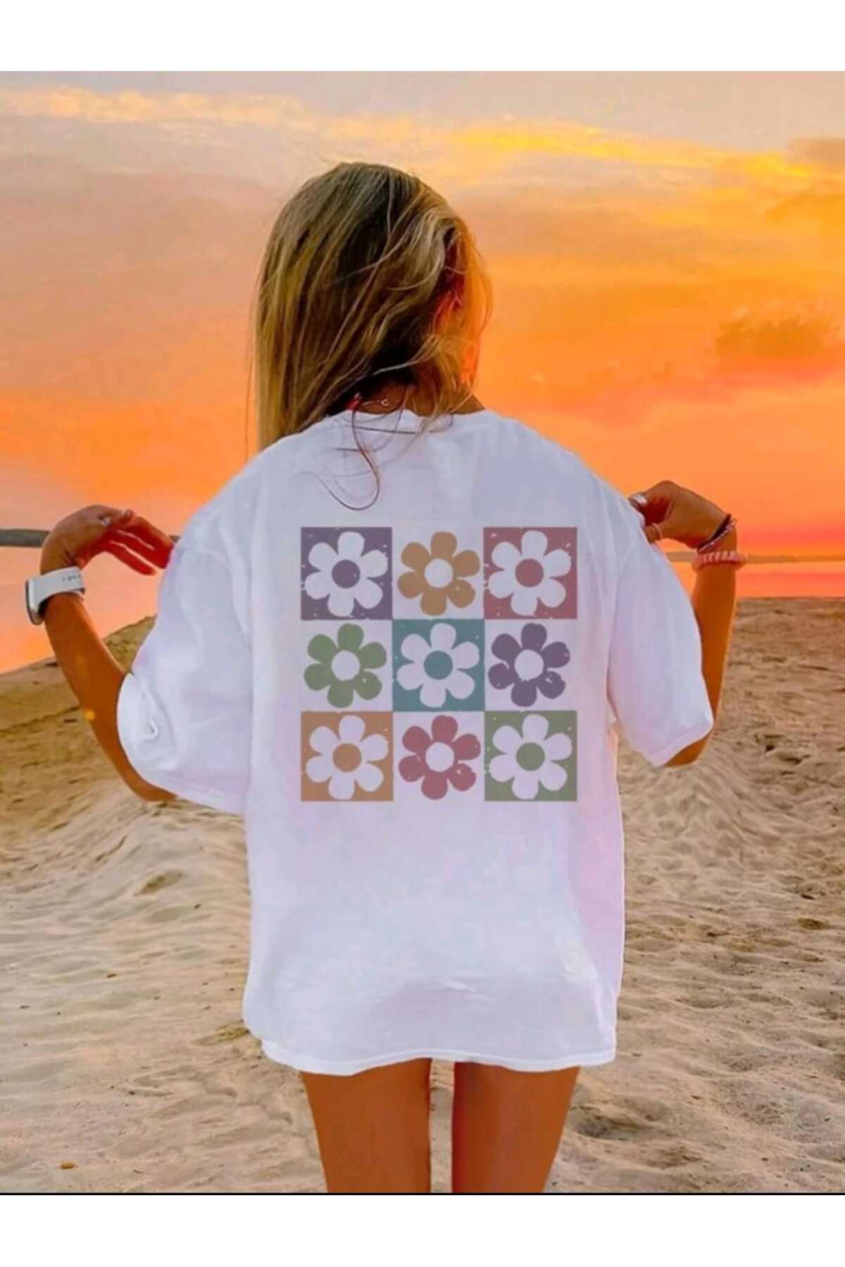 YAZ Koleksiyonu SIRT BASKILI Kadın Tshirt