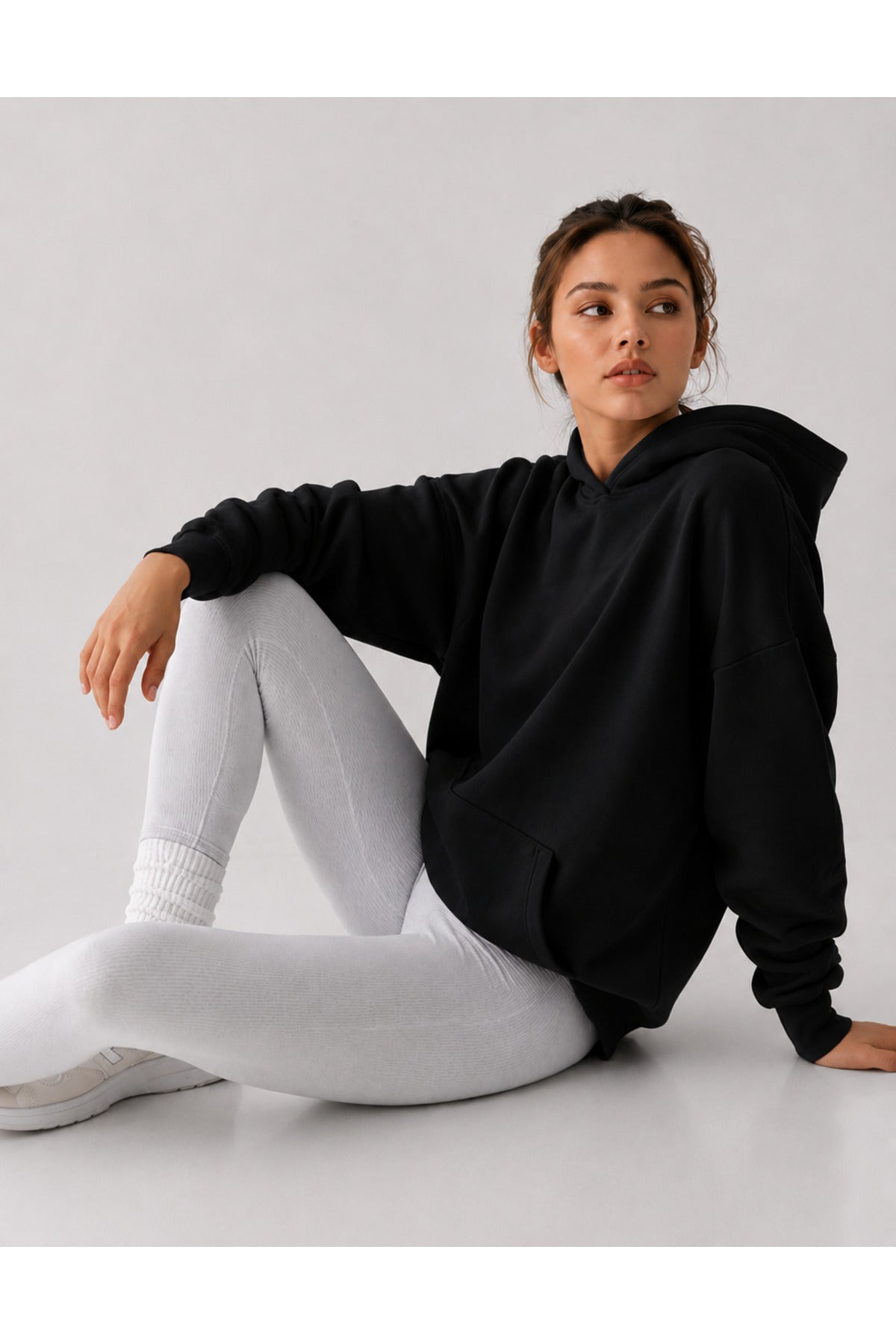 Düz Baskısız Üç İplik Kapüşonlu Kadın Sweatshirt