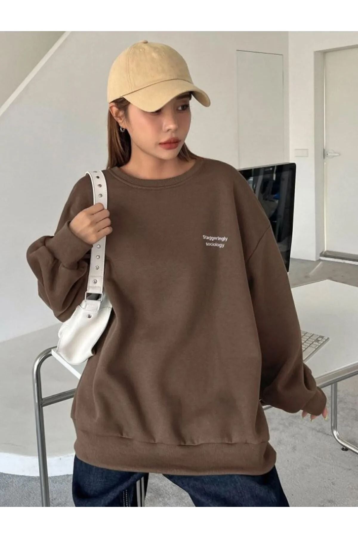 Stagger Baskılı Bisiklet Yaka Sweatshirt