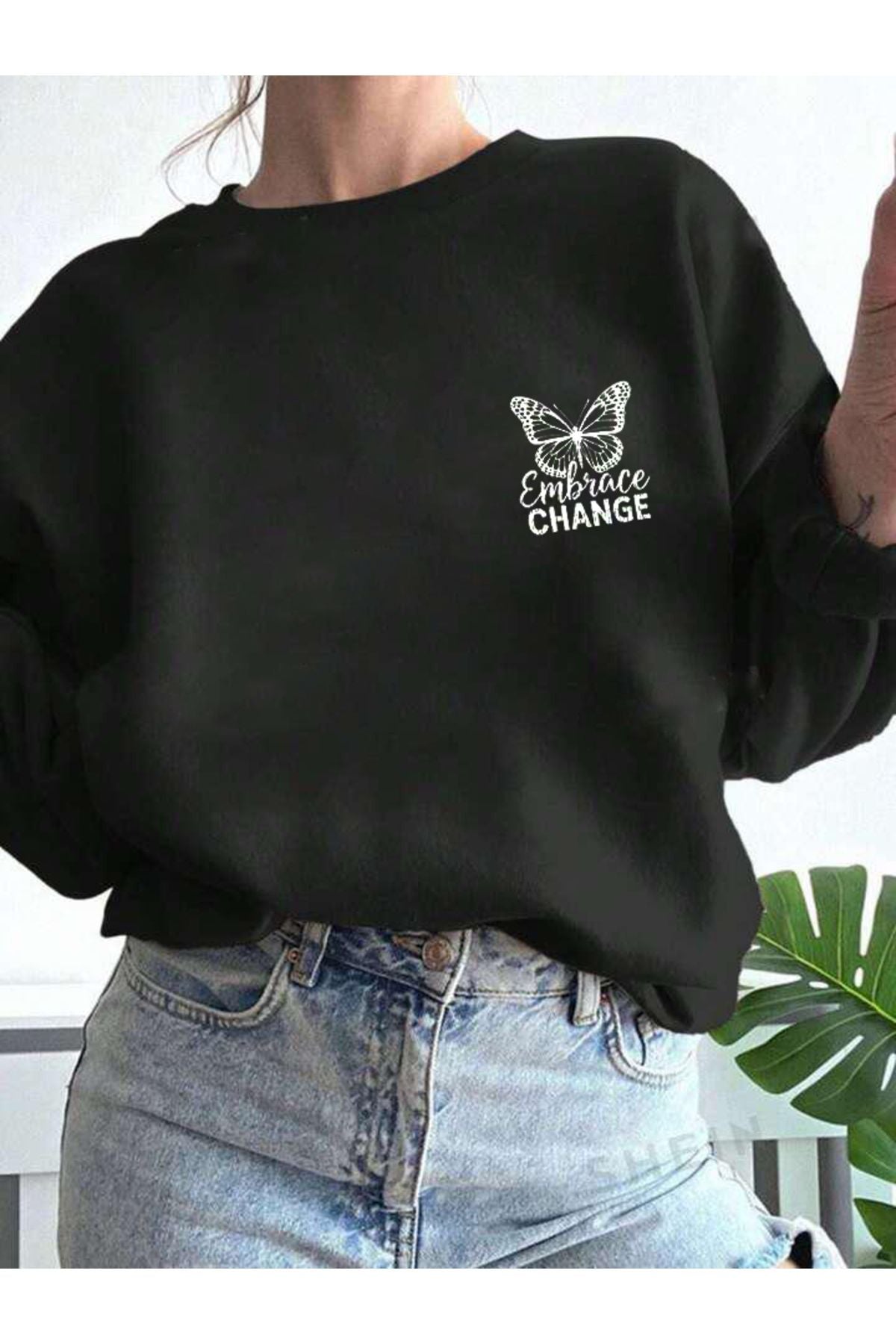 Embrace Kelebek Baskılı Bisiklet Yaka Sweatshirt