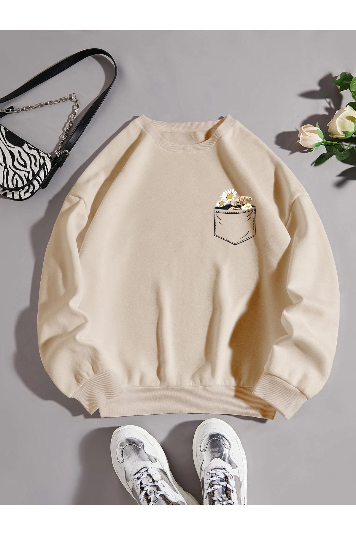 Çiçek Baskılı Bisiklet Yaka Pamuklu Sweatshirt