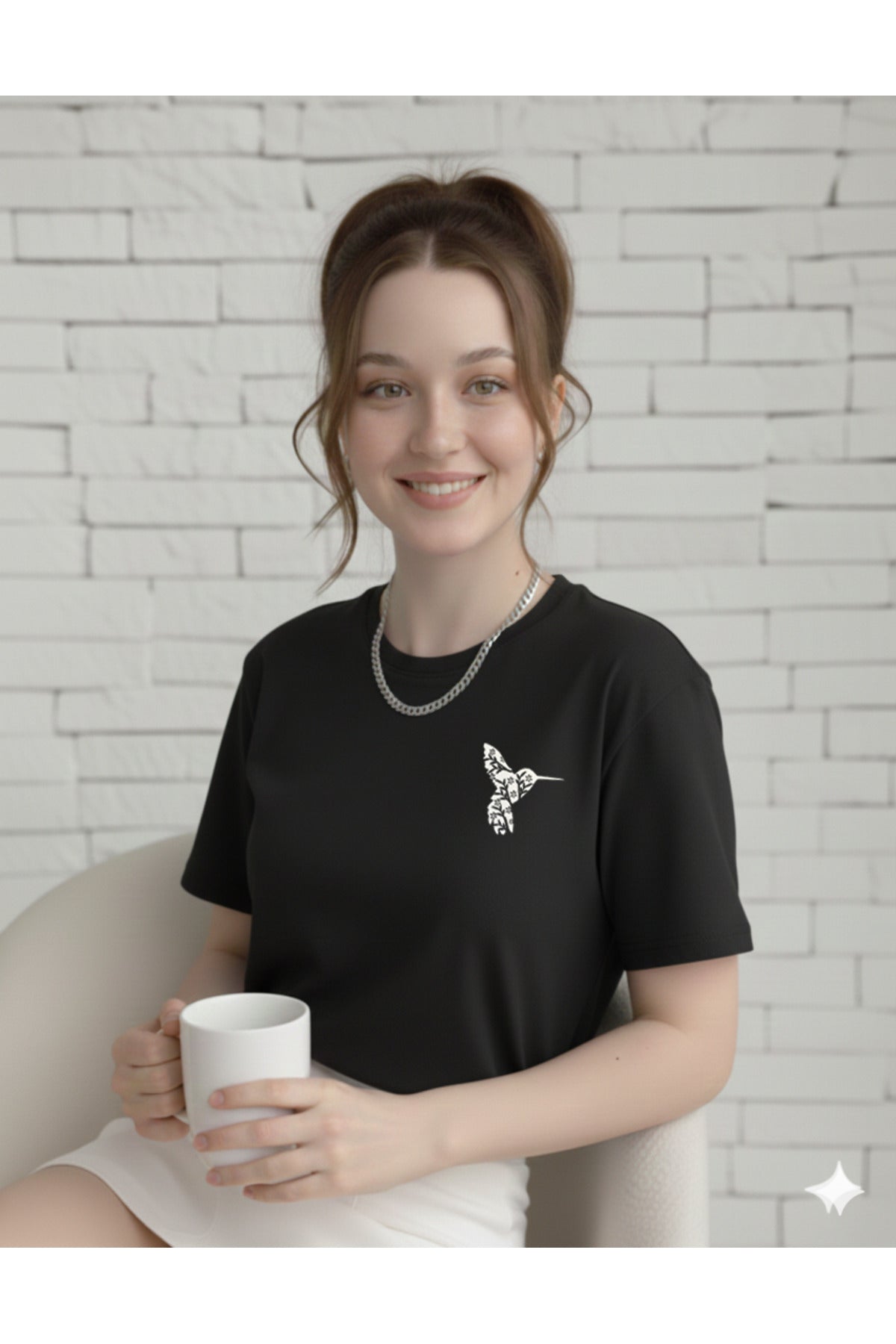 Colibri Baskılı Bisiklet Yaka Kadın Tshirt
