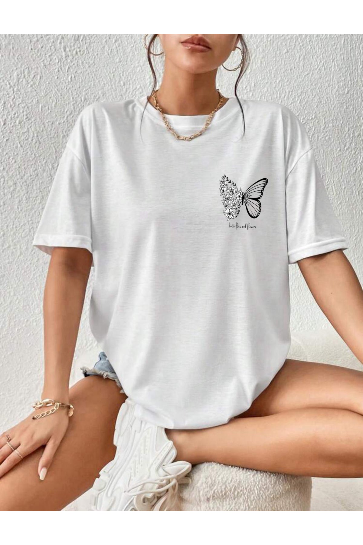 Butterfly and Flower ( Kelebek ve Çiçek ) Baskılı Tshirt