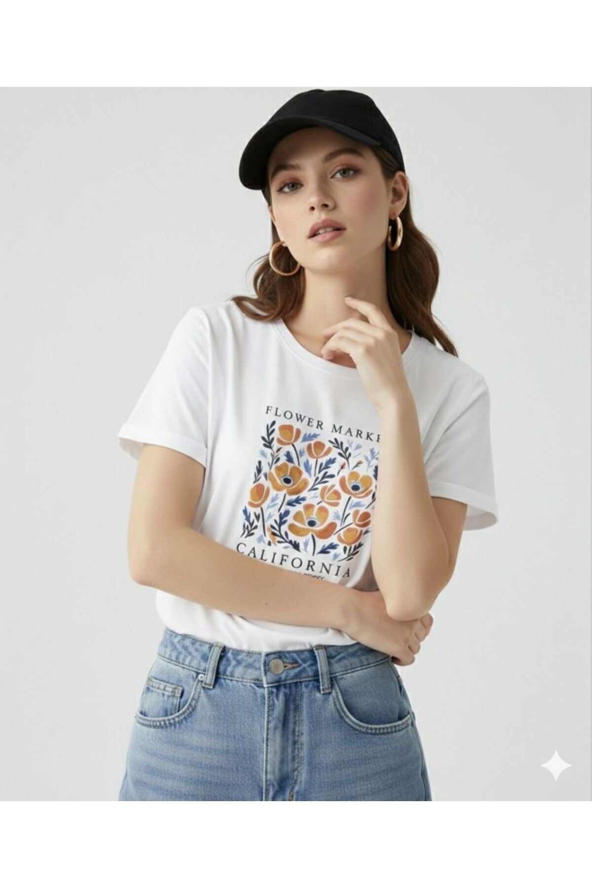 FLOWER MARKET California Baskılı Kadın Bisiklet Yaka Tshirt