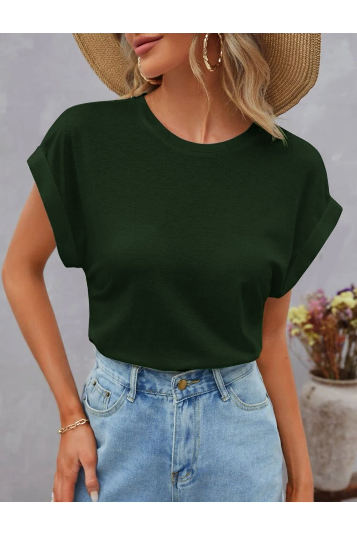 Kolu Katlı Rahat Kesim Pamuklu T-Shirt