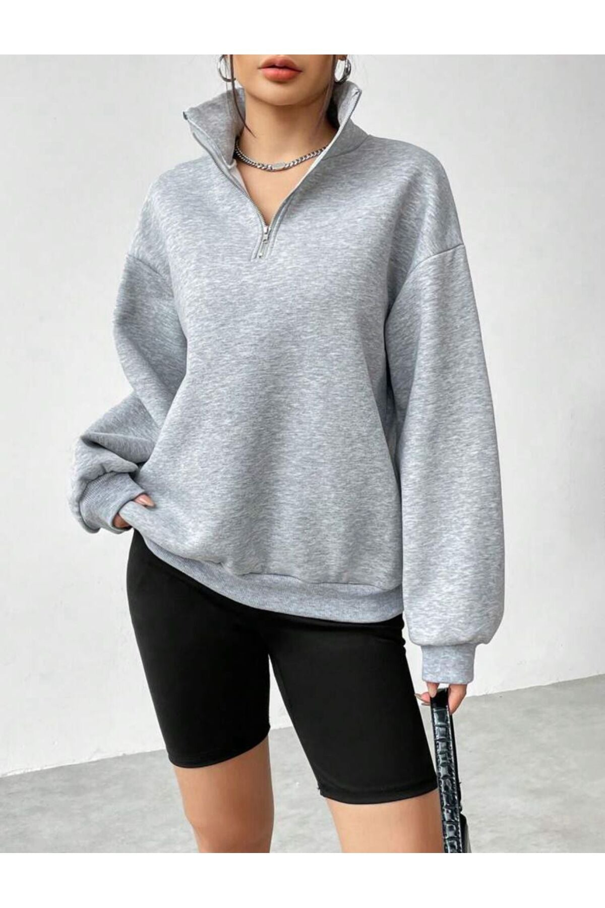 Siyah Dik Yaka Yarım Fermuarlı Düz Kazak Sweatshirt