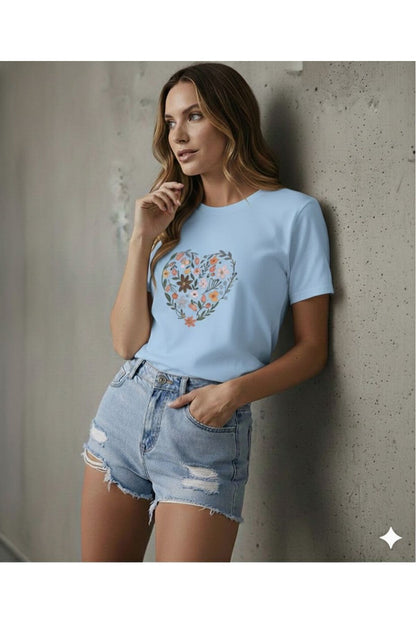 Kalp ve Laleler Baskılı Kadın Bisiklet Yaka Tshirt