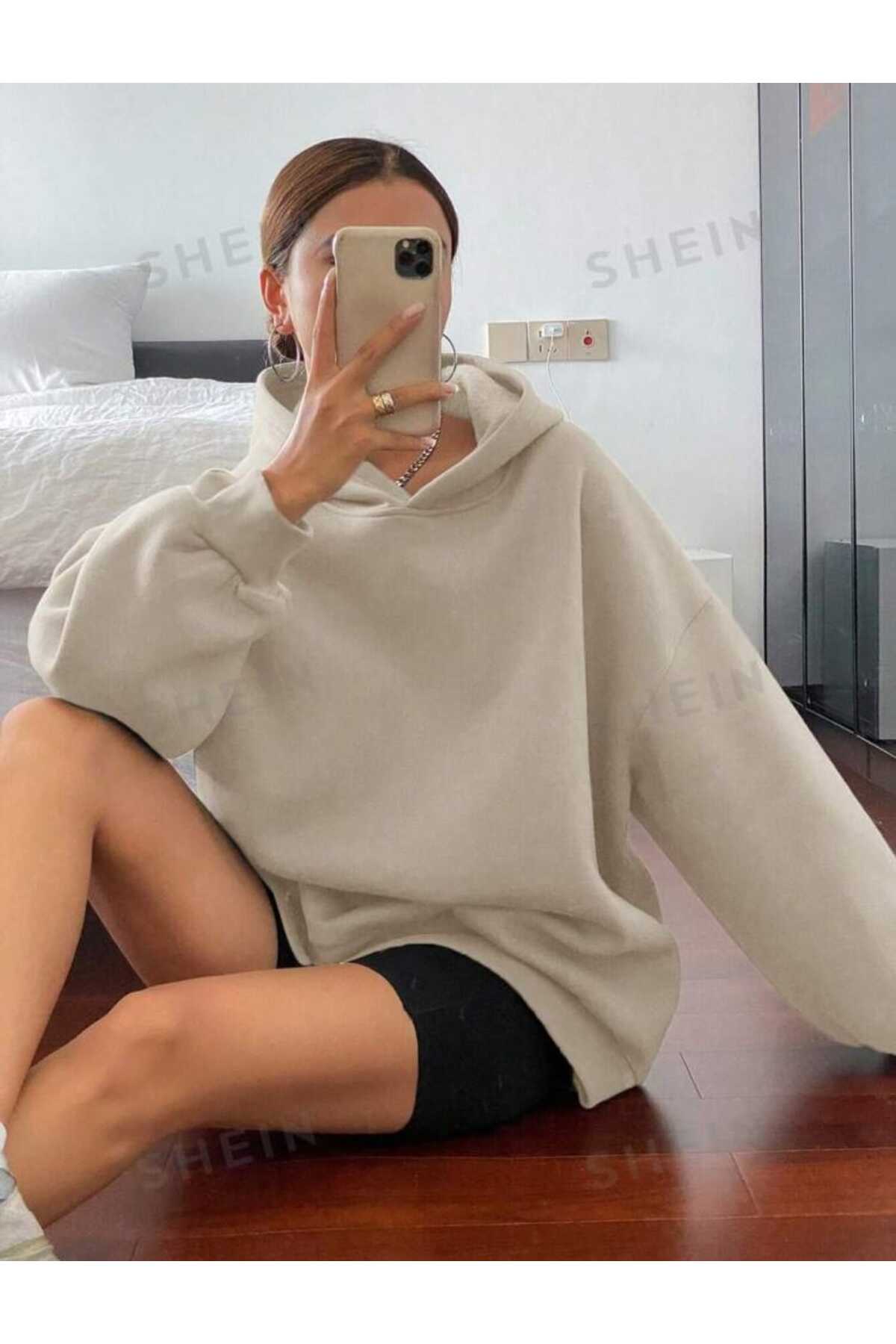 Kapüşonlu Düz Baskısız Giy Çık Oversize Kalıp Sweatshirt