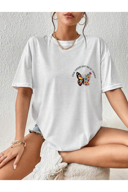 Kelebek ve Çiçek Baskılı Oversize Kalıp Pamuklu Ense Biyeli T-shirt