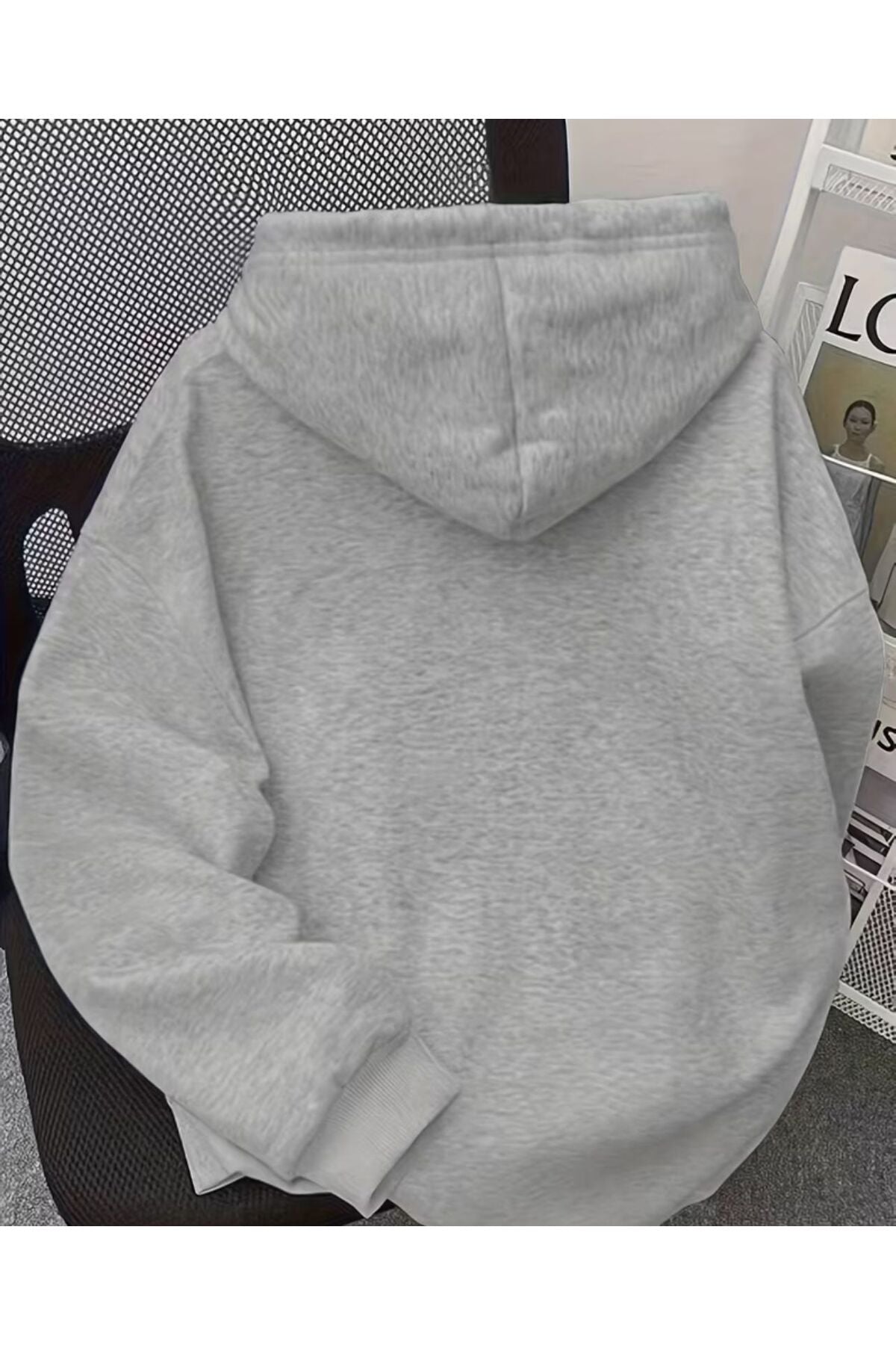MİNİMAL BASKILI KAPÜŞONLU SWEATSHİRT