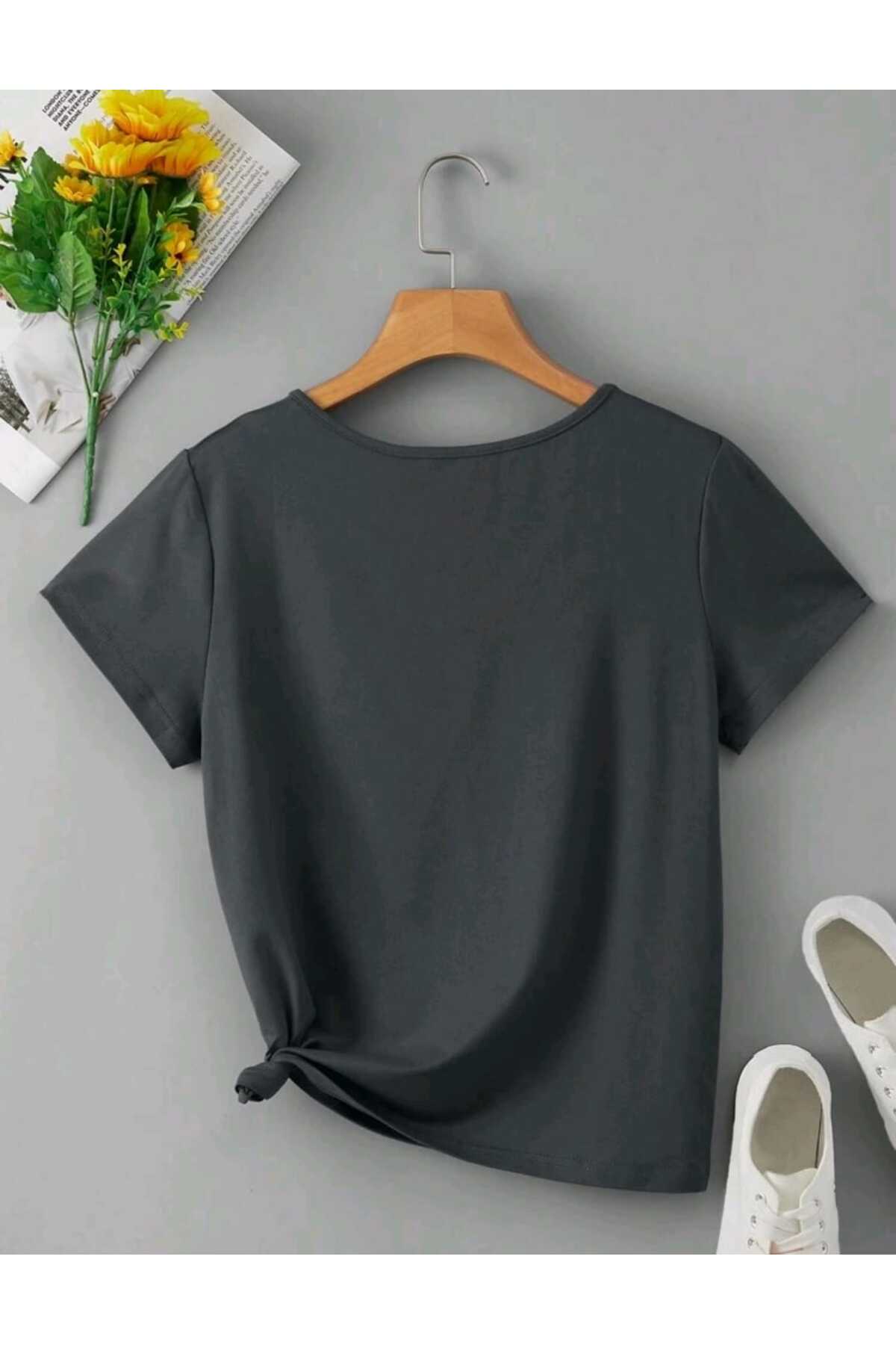 Kadın Yazlık V Yaka Tshirt Regular Fit Kalıp Düz Basic