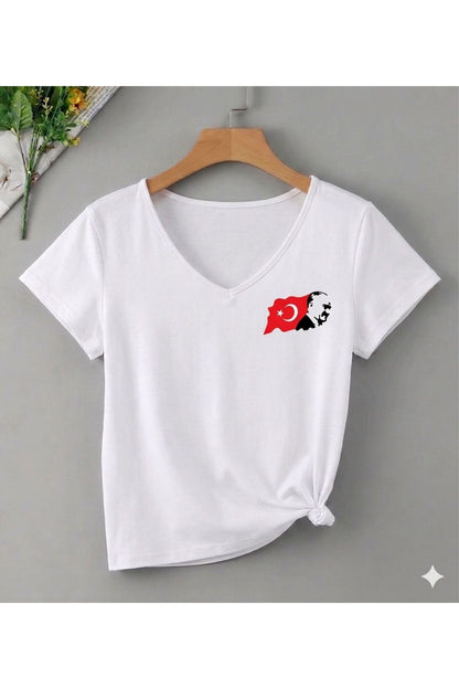 ATATÜRK ve TÜRK BAYRAĞI Baskılı MİX Kadın V YAKA Regular Tshirt