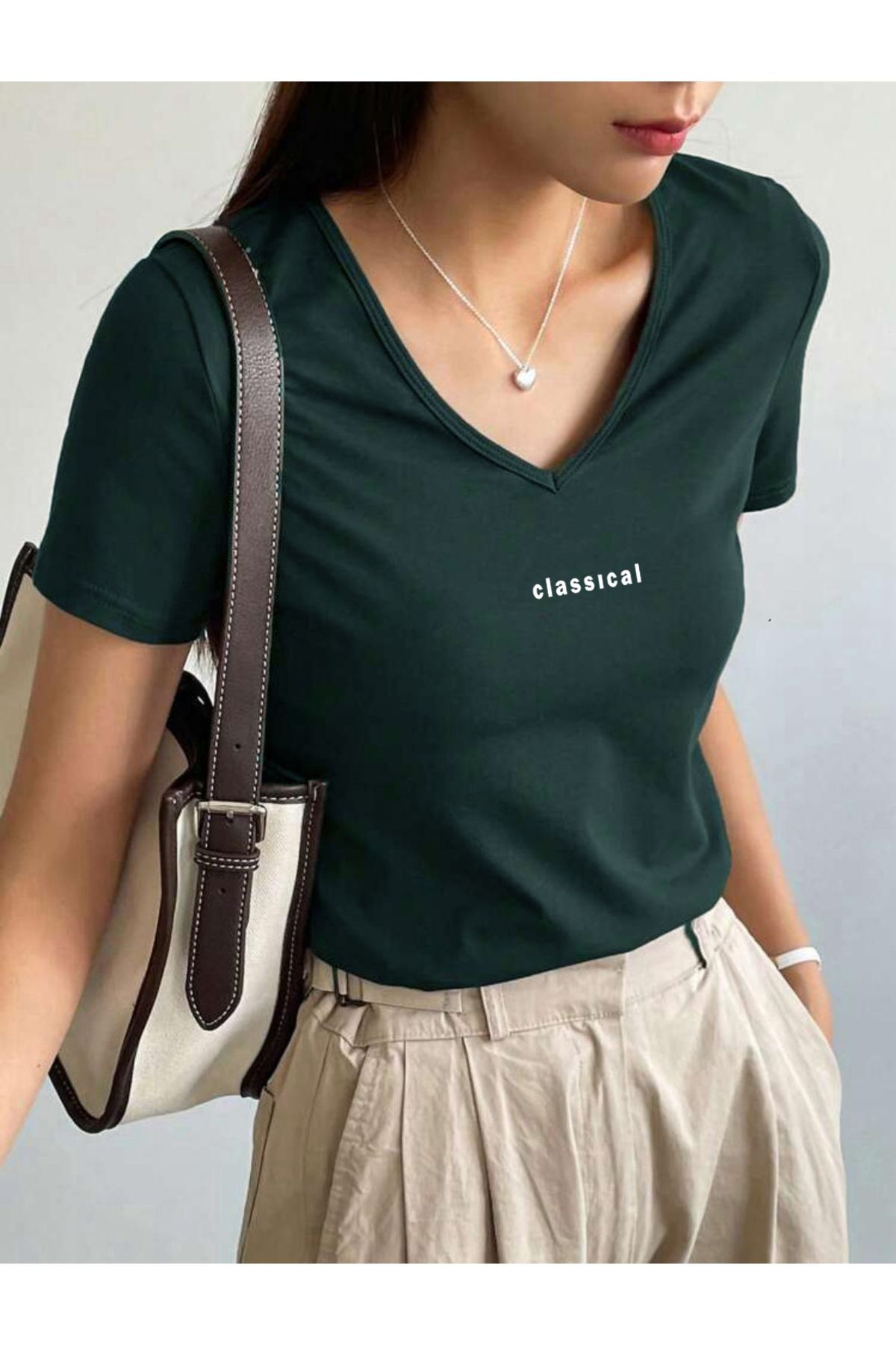 V Yaka Basic Pamuklu CLASSİCAL Baskılı Tshirt