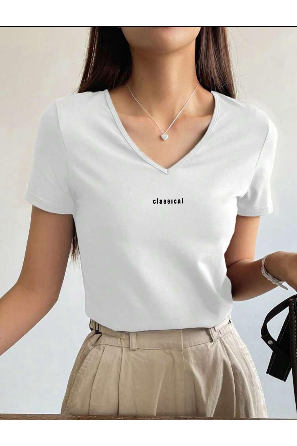 V Yaka Basic Pamuklu CLASSİCAL Baskılı Tshirt