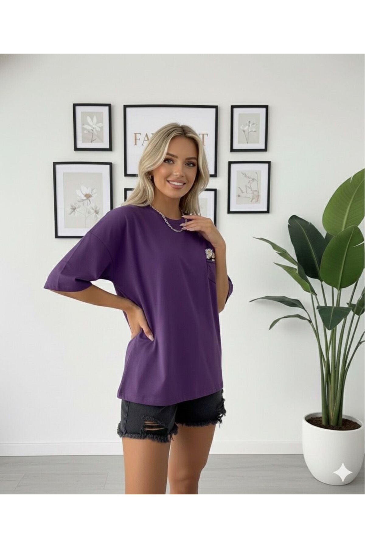 Çiçek Baskılı Kadın T-shirt