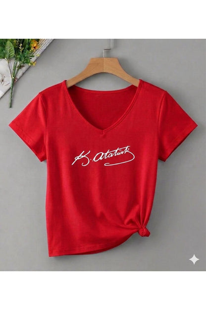 ATATÜRK ve TÜRK BAYRAĞI Baskılı MİX Kadın V YAKA Regular Tshirt
