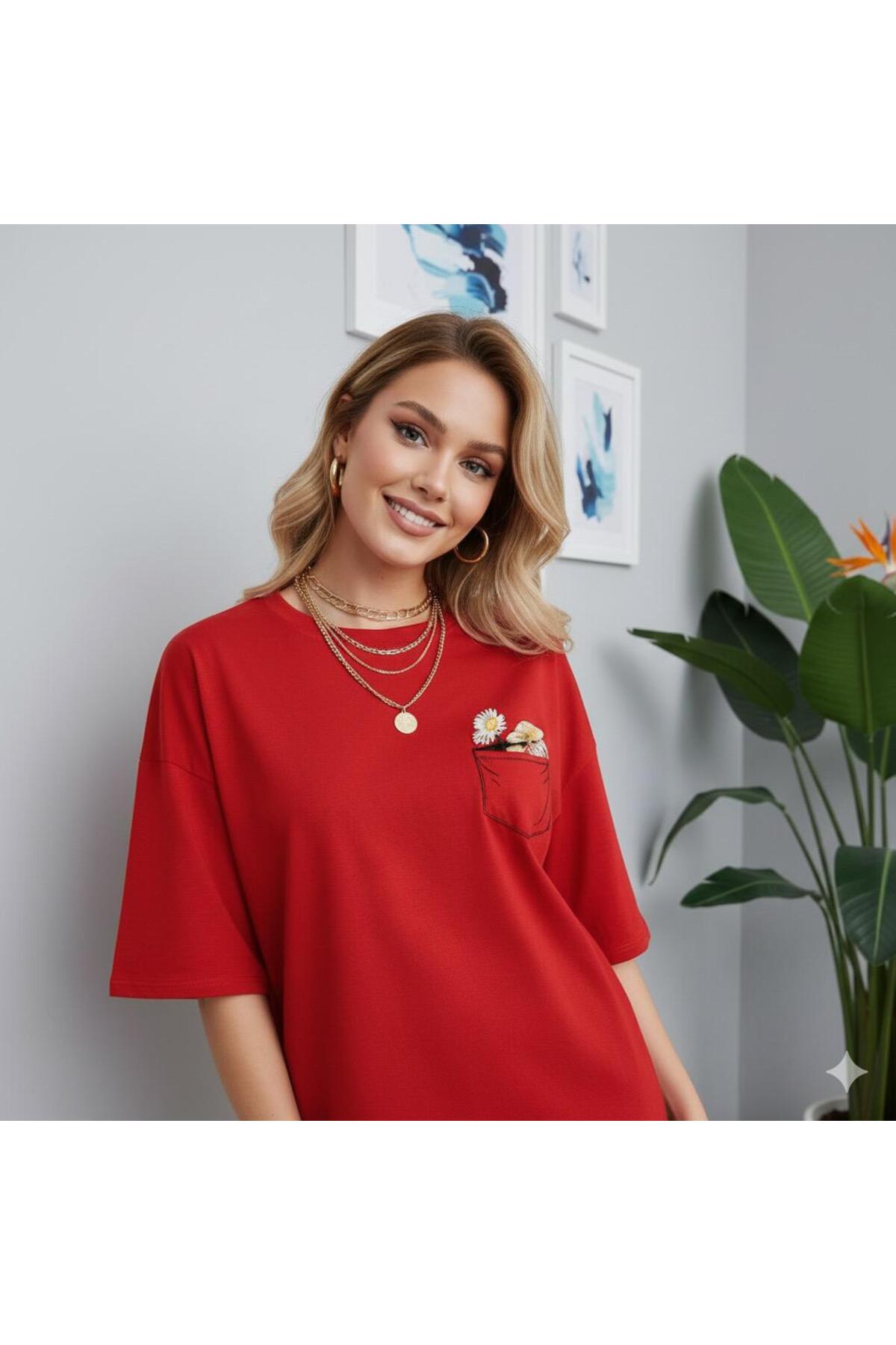 Çiçek Baskılı Kadın T-shirt