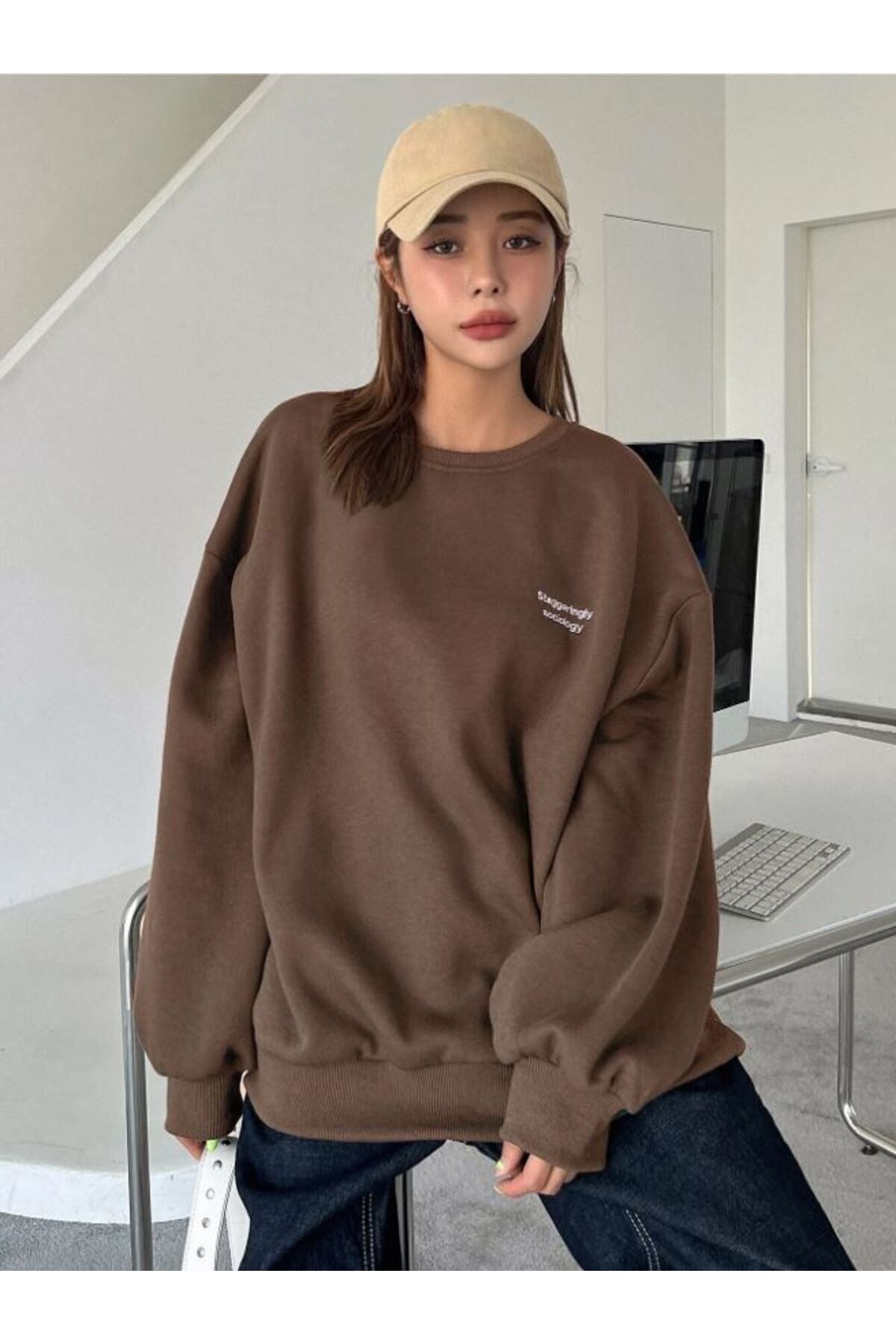 Stagger Baskılı Bisiklet Yaka Sweatshirt
