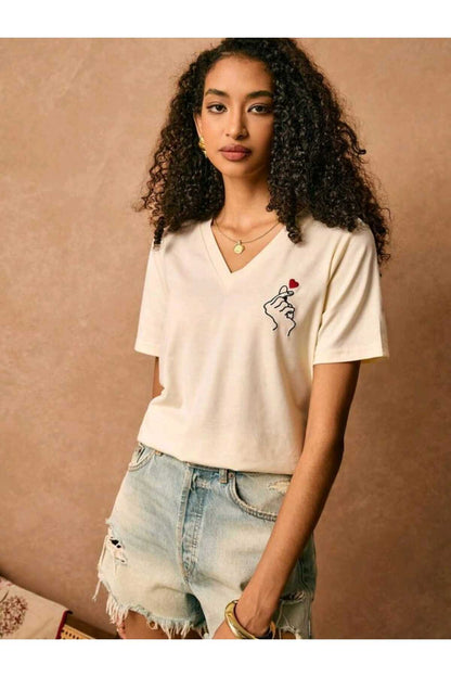 KORE KALP V Yaka Baskılı Pamuklu Tshirt (NORMAL KALIP)