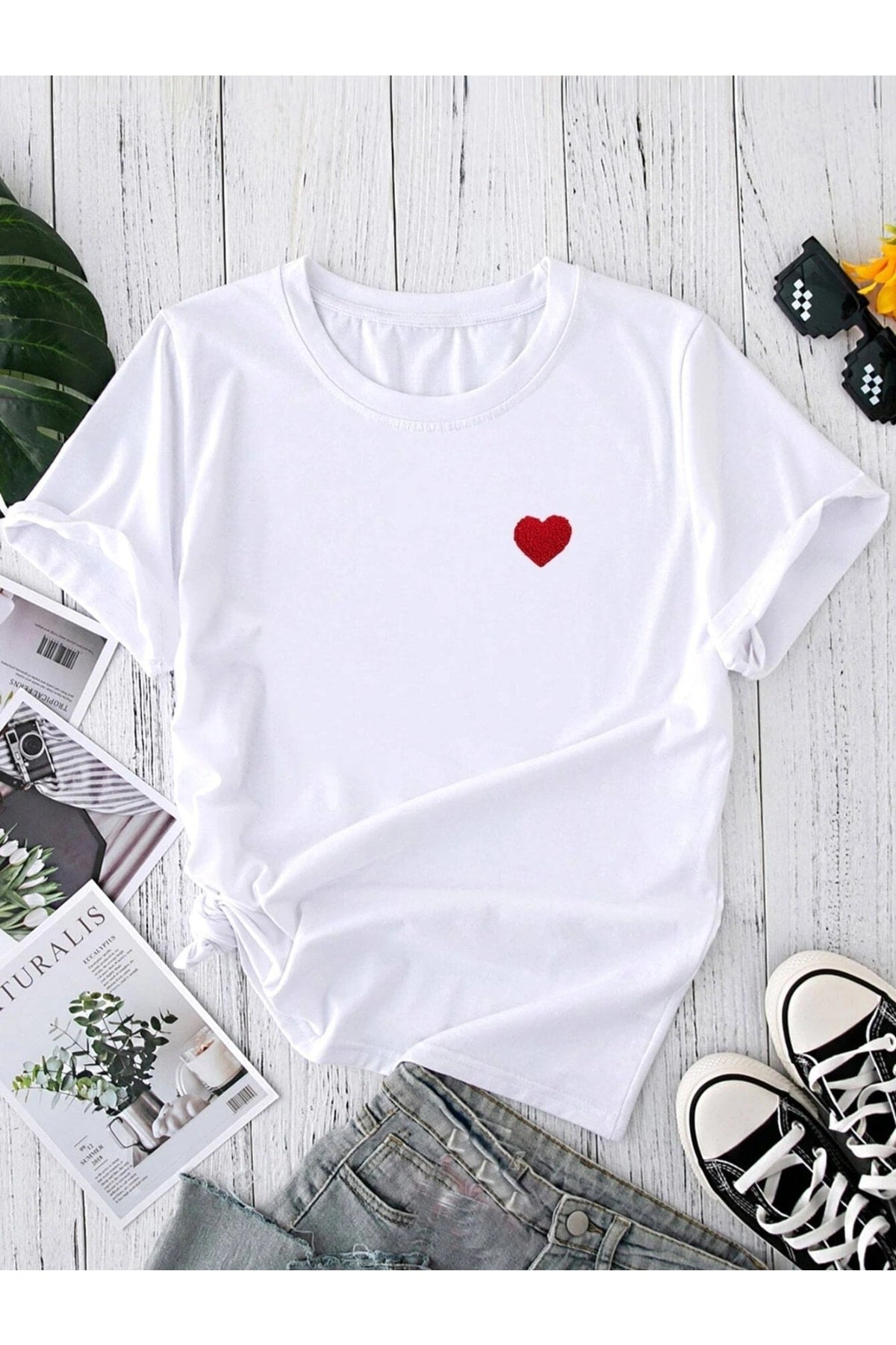 Kalp Baskılı Beyaz Tshirt