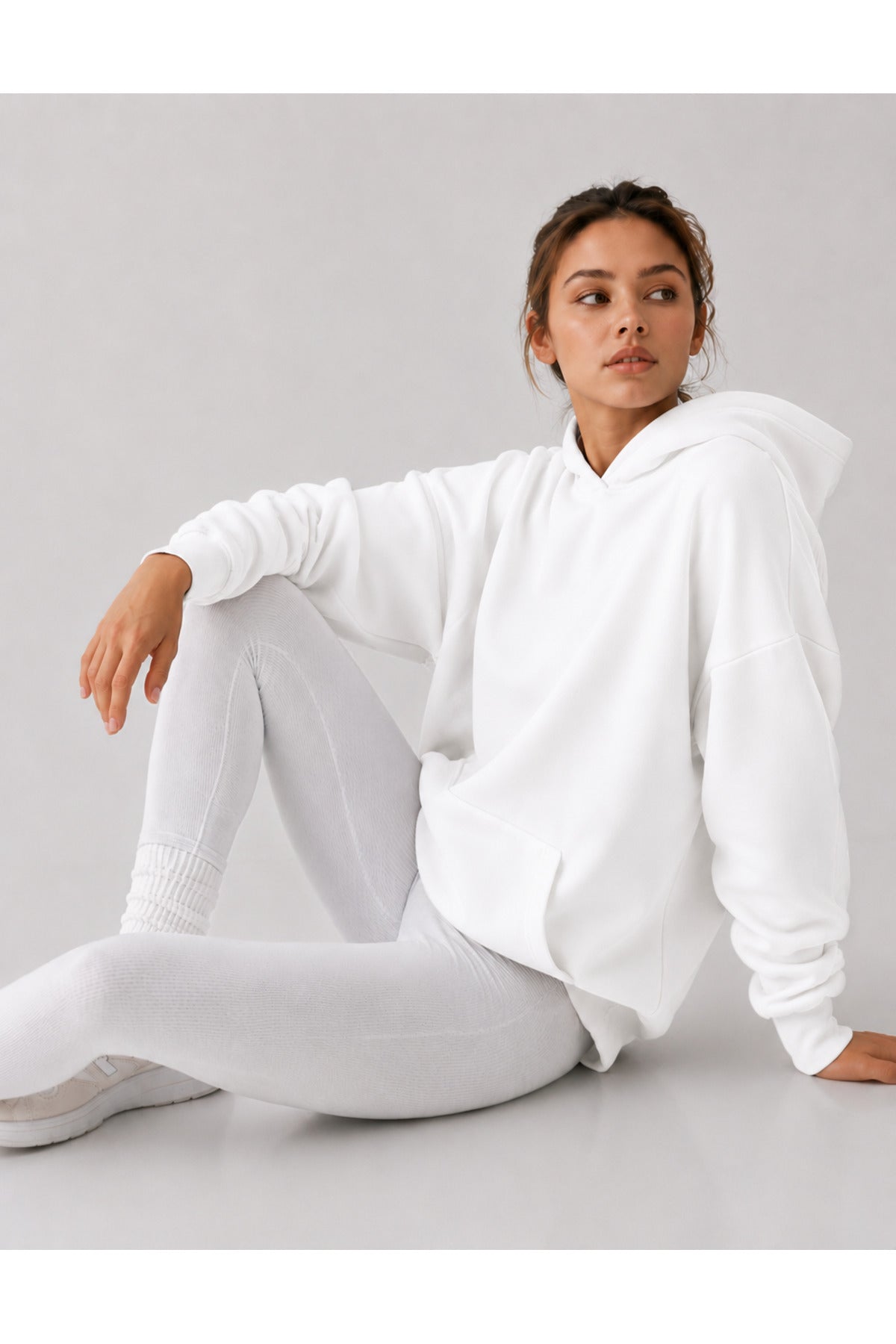 Düz Baskısız Üç İplik Kapüşonlu Kadın Sweatshirt