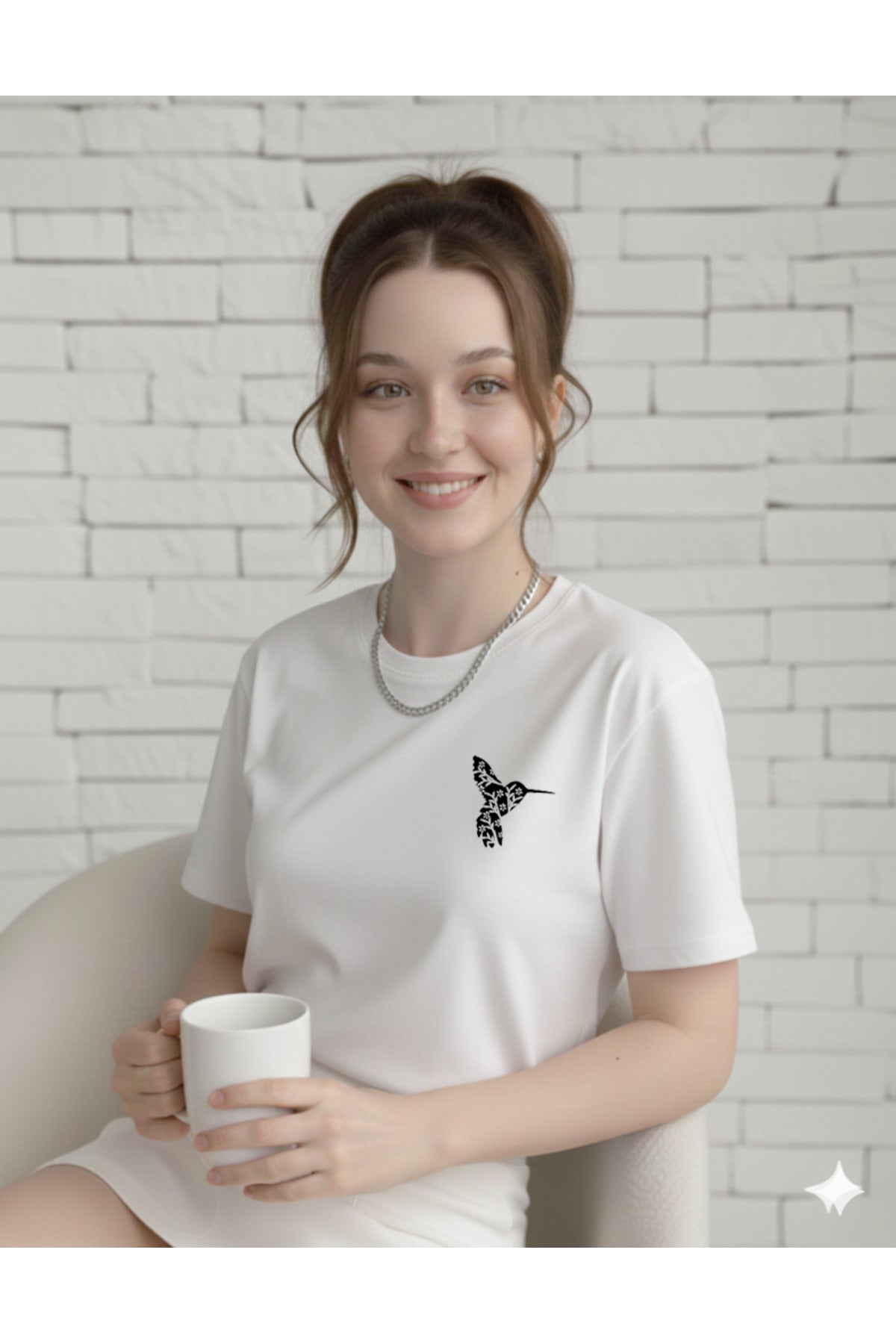 Colibri Baskılı Bisiklet Yaka Kadın Tshirt