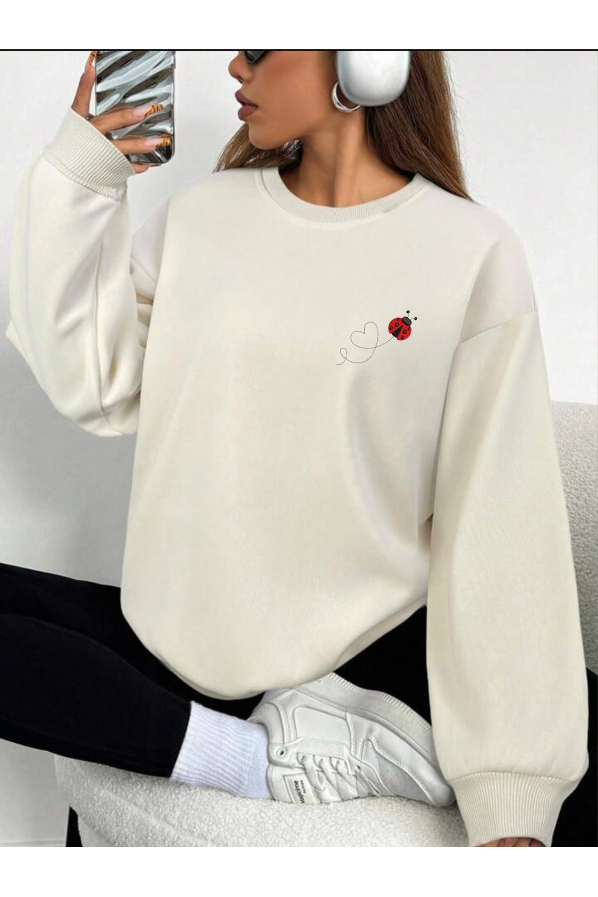 Uğur Böceği Baskılı PAMUKLU SWEATSHİRT