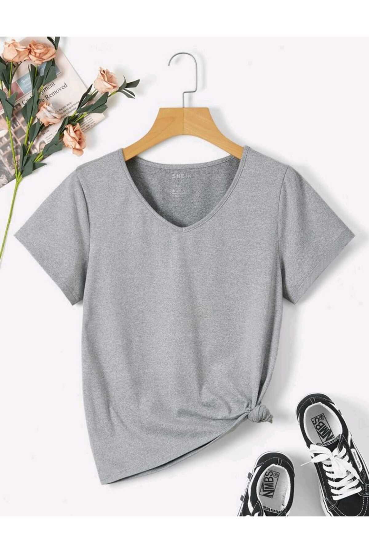 Kadın Yazlık V Yaka Tshirt Regular Fit Kalıp Düz Basic