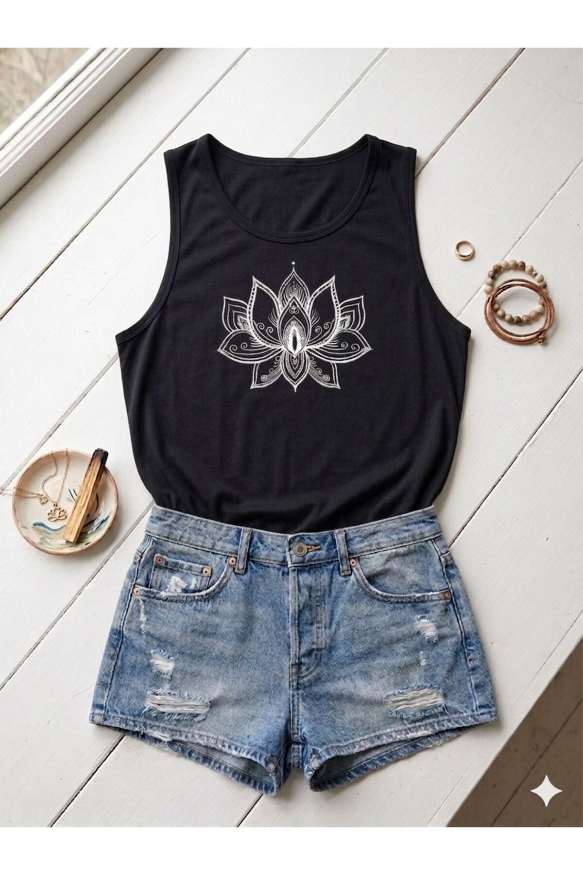 LOTUS Çiçeği Baskılı Kadın (Omuzu Açık) Slim Fit Askılı T-shirt