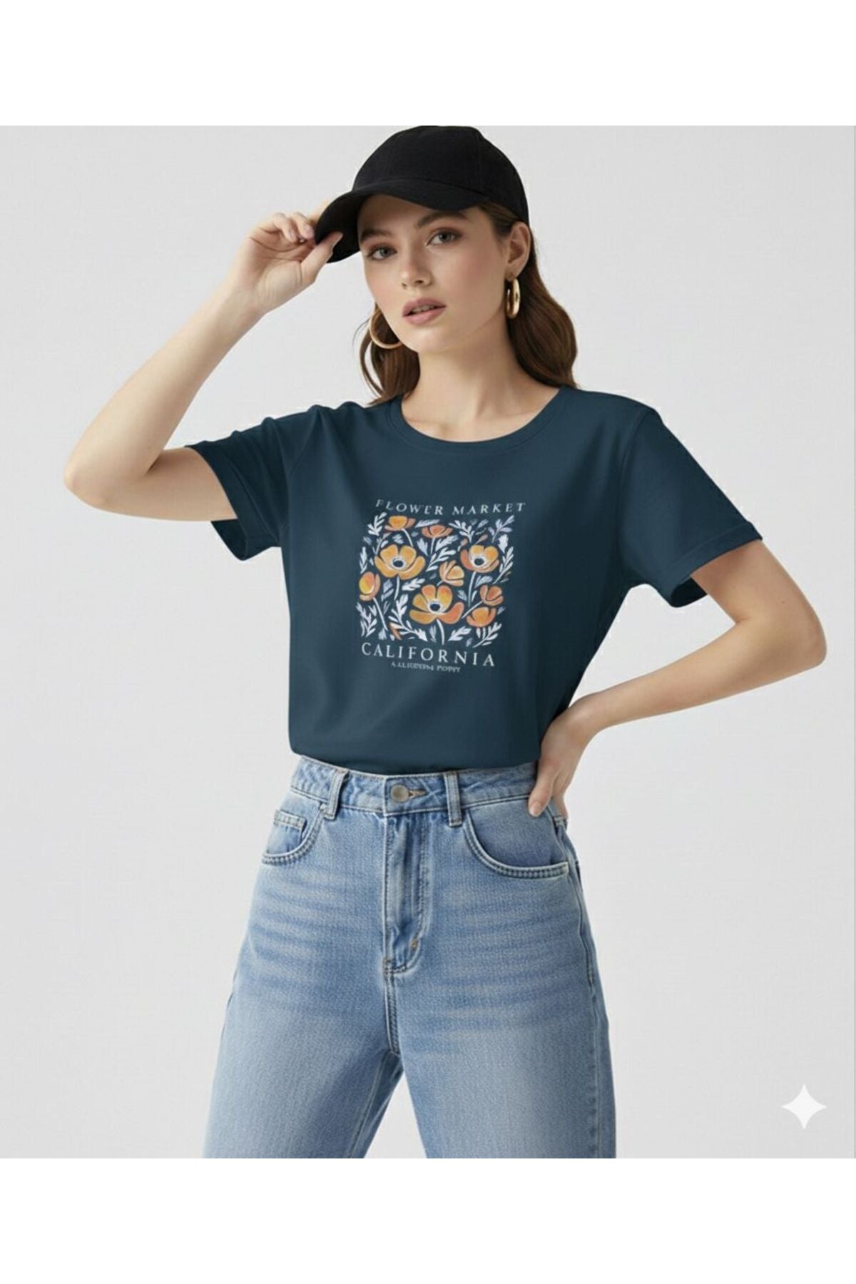 FLOWER MARKET California Baskılı Kadın Bisiklet Yaka Tshirt