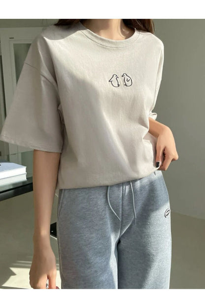 Penguen Baskılı Pamuklu Bisiklet Yaka Tshirt