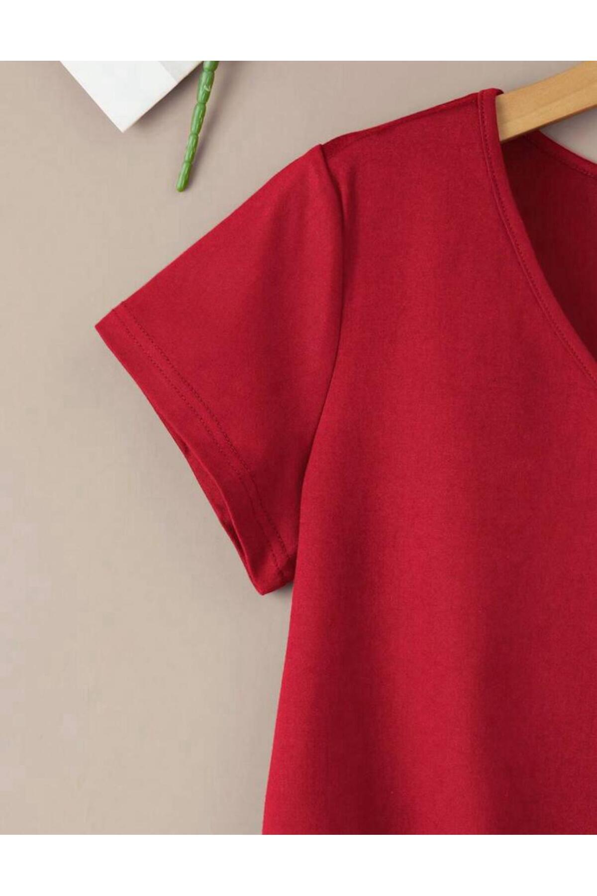 V Yaka Basic Çiçek Baskılı Pamuklu Tshirt (NORMAL KALIP)