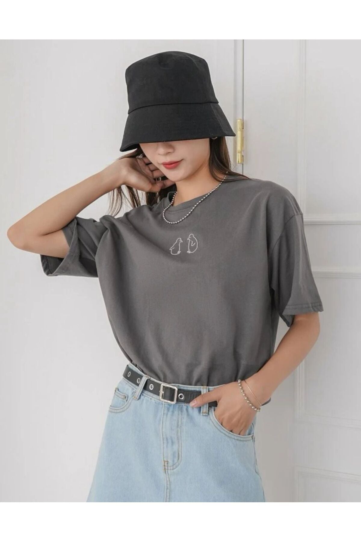 Penguen Baskılı Pamuklu Bisiklet Yaka Tshirt