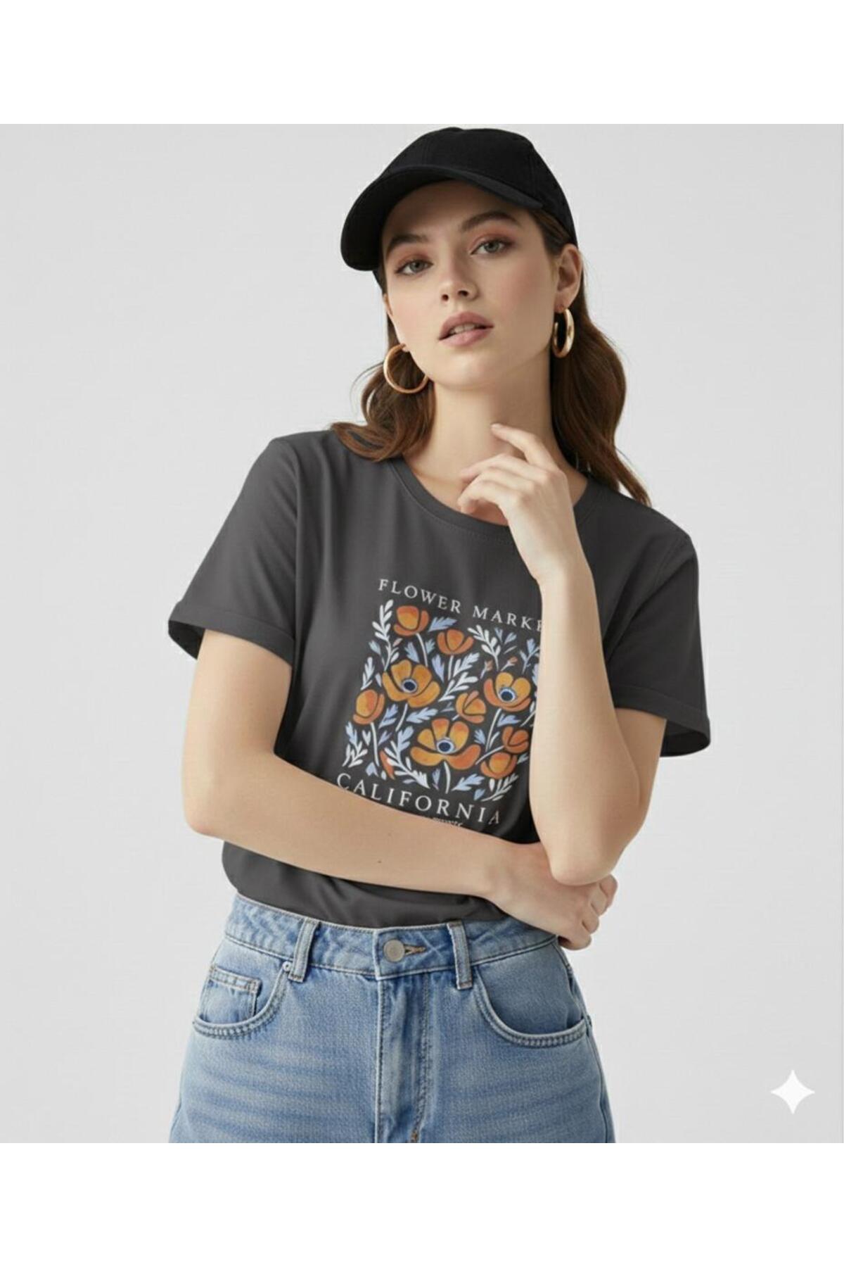 FLOWER MARKET California Baskılı Kadın Bisiklet Yaka Tshirt