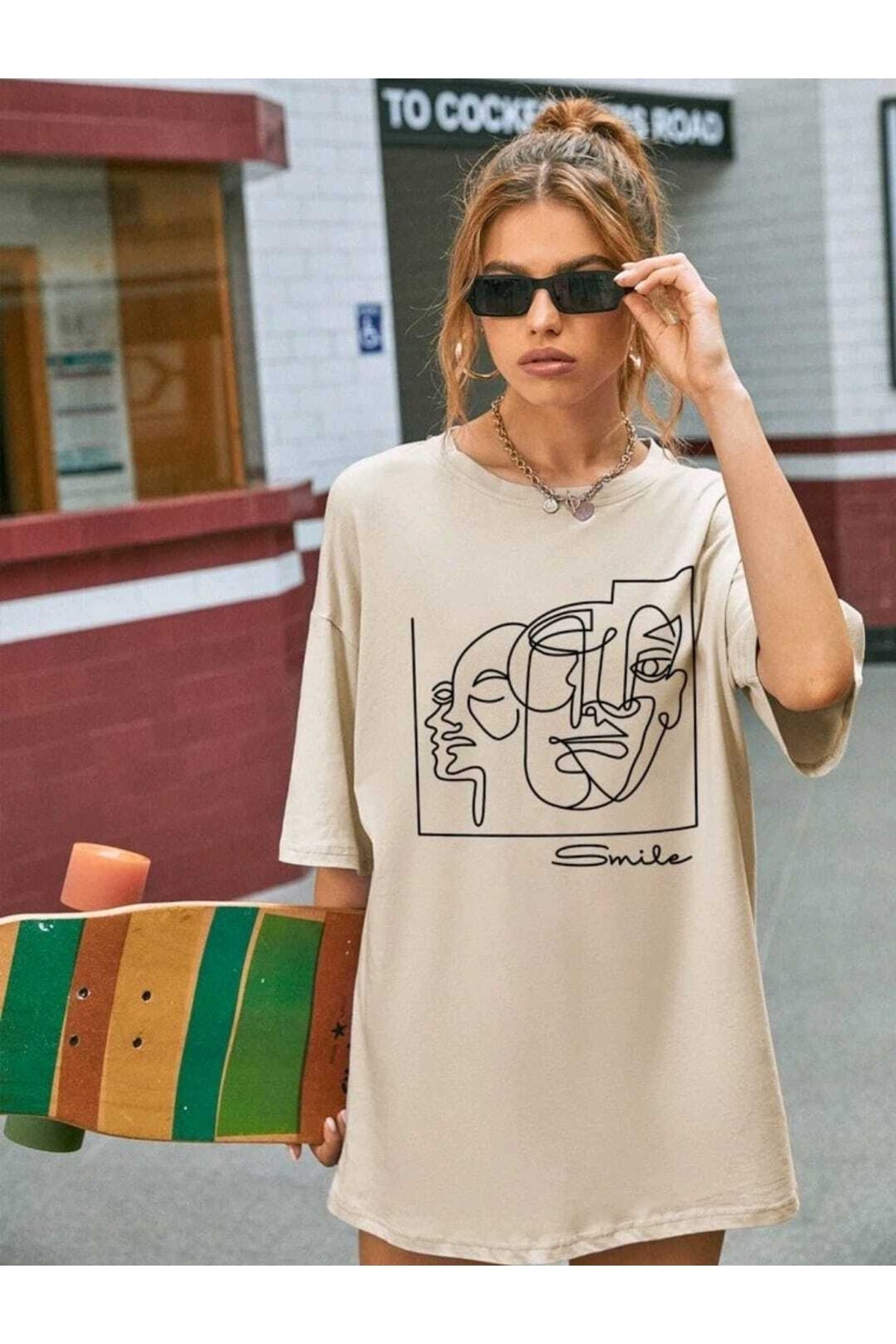 Lıne Face Baskılı Oversize ( Geniş Kalıp ) Bisiklet Yaka Pamuklu Tshirt