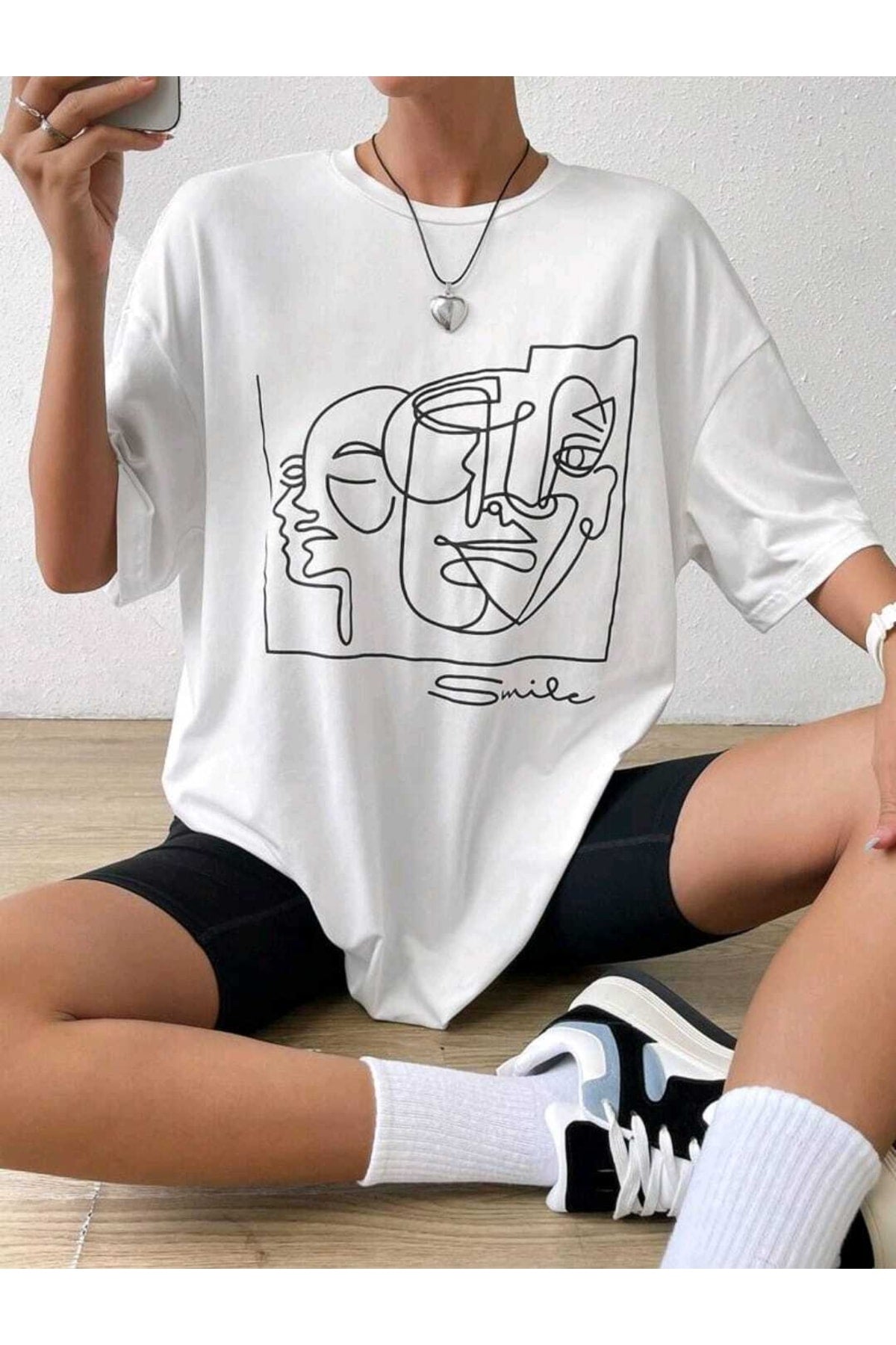 Lıne Face Baskılı Oversize ( Geniş Kalıp ) Bisiklet Yaka Pamuklu Tshirt